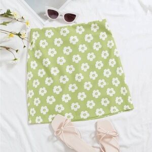 SHEIN Green Mini Skirt with White Floral Print